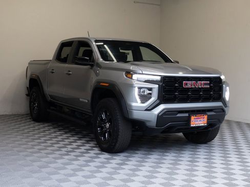 Used 2024 GMC Canyon Elevation image 6