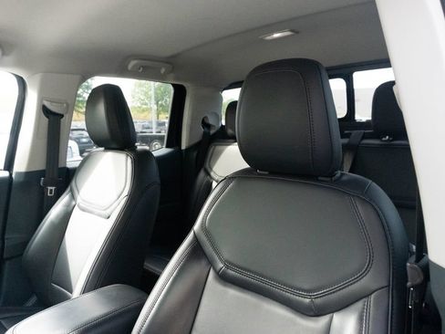 Used 2023 Ford Maverick Lariat w/ Black Appearance Package FWD image 18