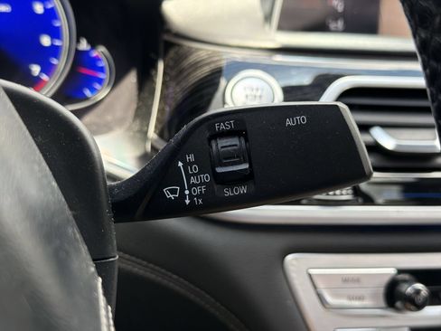 Used 2019 BMW 750i xDrive AWD/4WD image 29