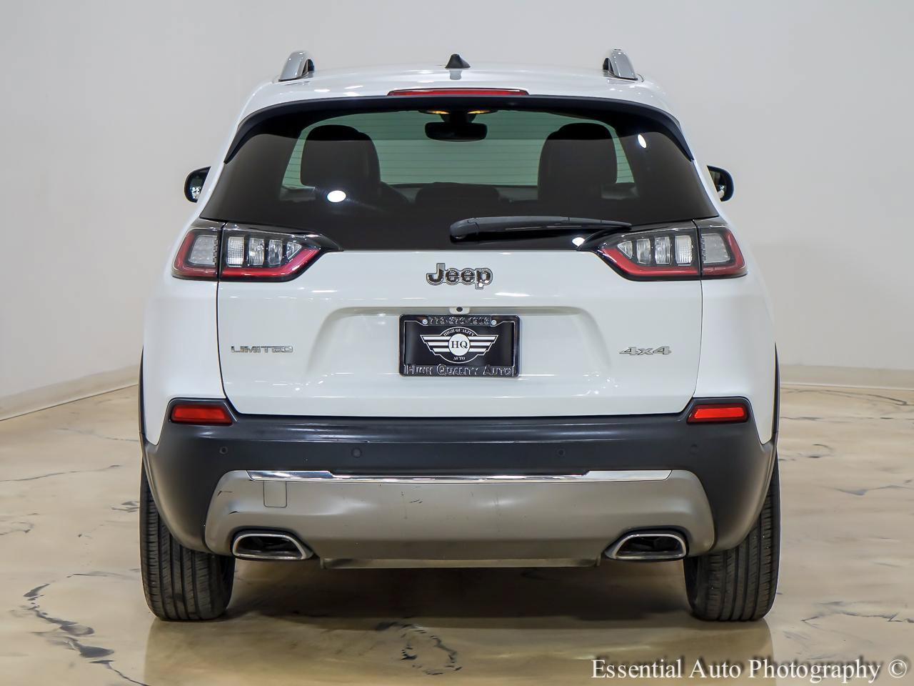 Used 2019 Jeep Cherokee Limited AWD/4WD image 7