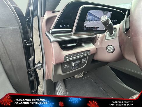Certified 2024 Cadillac Escalade ESV Sport Platinum AWD/4WD image 14