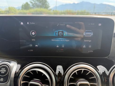 Certified 2020 Mercedes-Benz GLB 250 4MATIC image 28