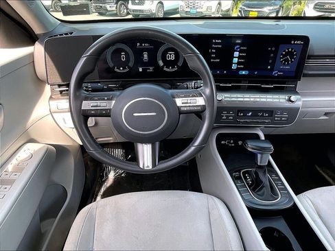Used 2024 Hyundai Kona SEL AWD/4WD image 16