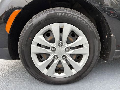 Certified 2021 Kia Soul LX image 3