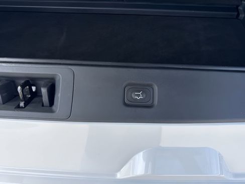 Used 2025 Ford Expedition Platinum w/ Driver's Package image 34