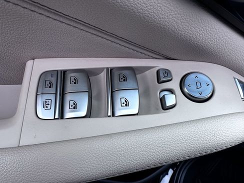 Used 2022 BMW X7 xDrive40i w/ Premium Package image 29