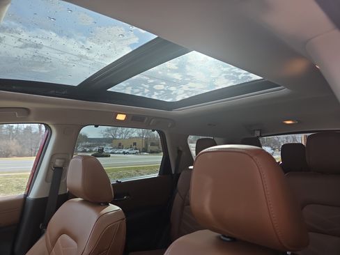 Used 2022 Nissan Pathfinder Platinum w/ Cargo Package image 30