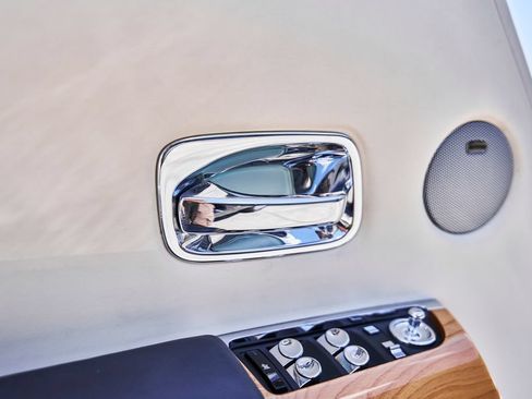 Used 2009 Rolls-Royce Phantom Drophead Coupe RWD image 34
