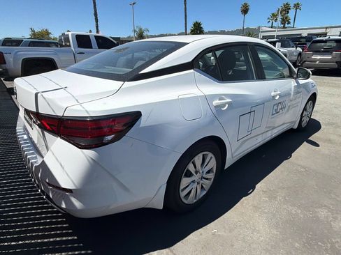 Used 2023 Nissan Sentra S FWD image 5