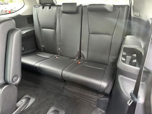 Used 2024 Toyota Grand Highlander AWD image 23