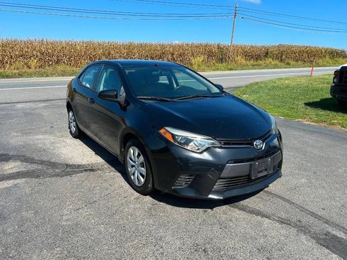 Used 2015 Toyota Corolla LE FWD image 4