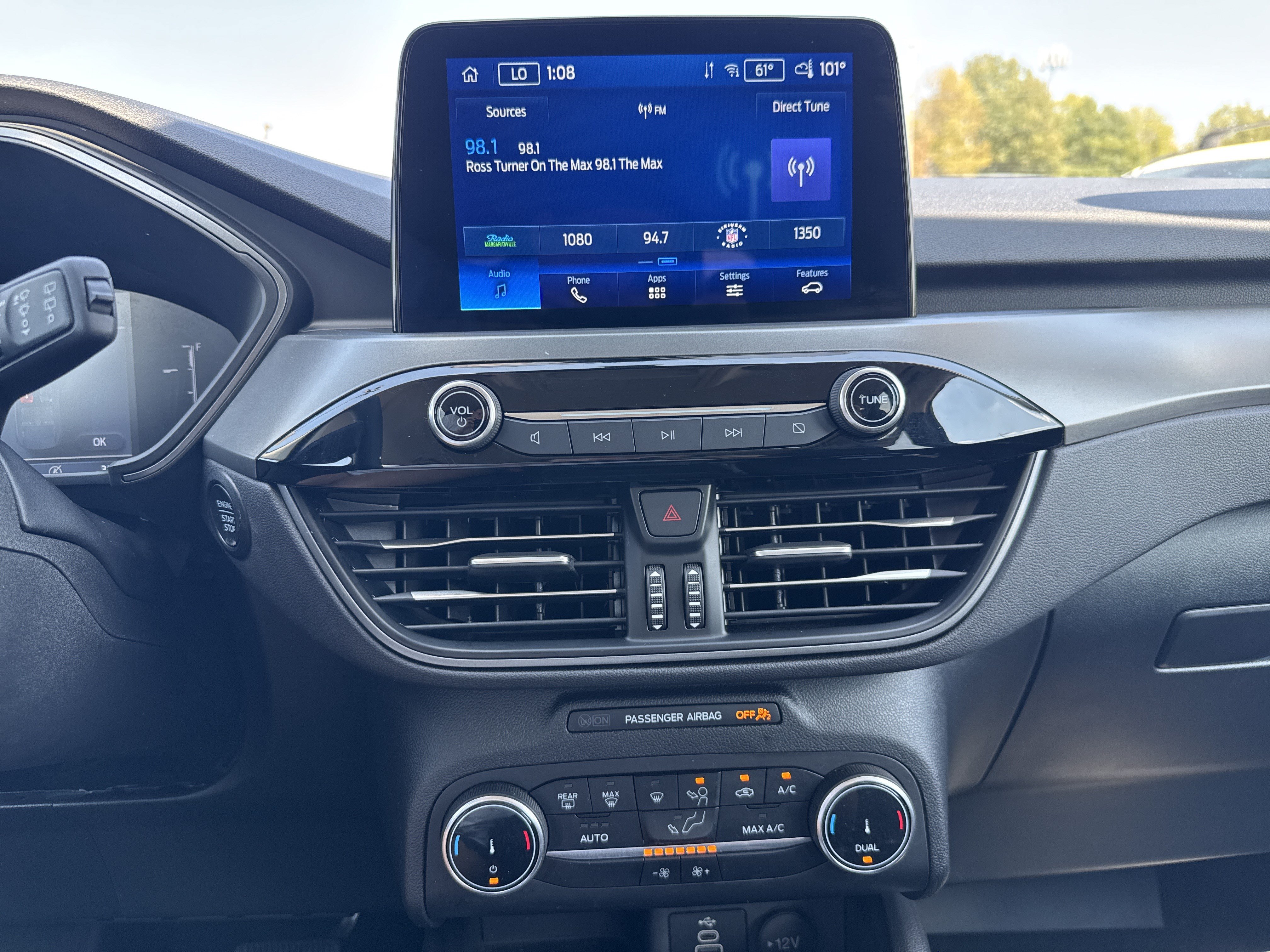 Used 2025 Ford Escape Active AWD/4WD image 12