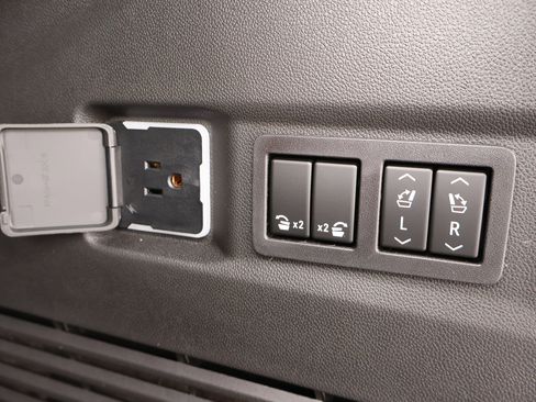 New 2026 Chevrolet Tahoe High Country AWD/4WD image 29