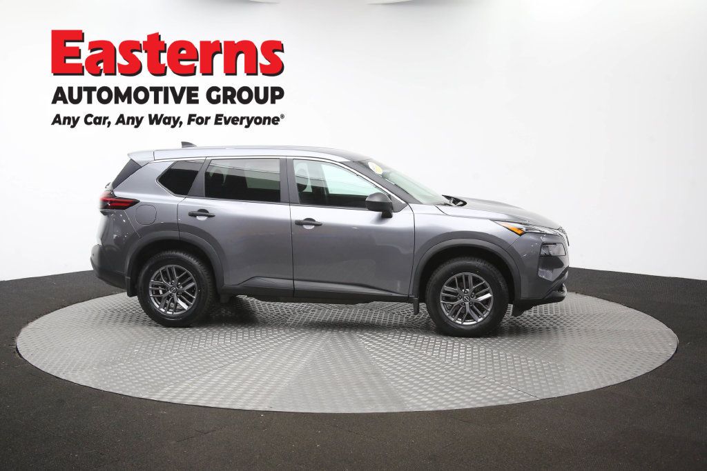 Used 2023 Nissan Rogue S AWD/4WD image 48