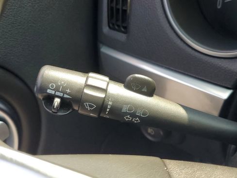 Used 2005 Chevrolet SSR image 26