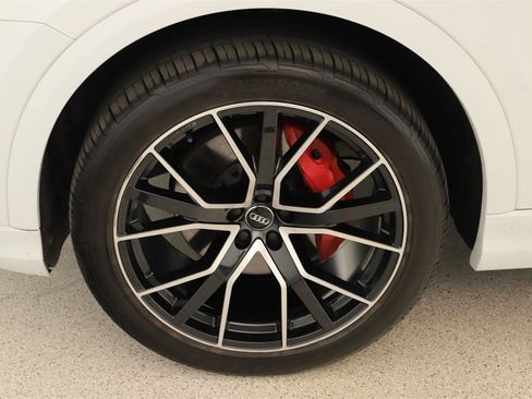 Used 2021 Audi Q8 Premium Plus image 33