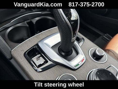 Used 2022 Alfa Romeo Stelvio AWD image 26