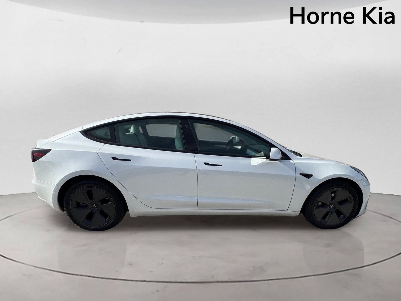 Used 2021 Tesla Model 3 Standard Range Plus RWD image 3