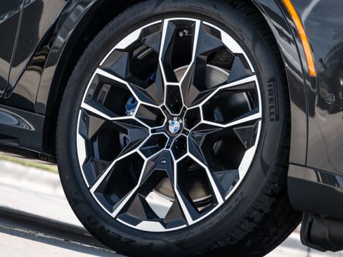 New 2026 BMW X7 xDrive40i w/ Executive Package image 8