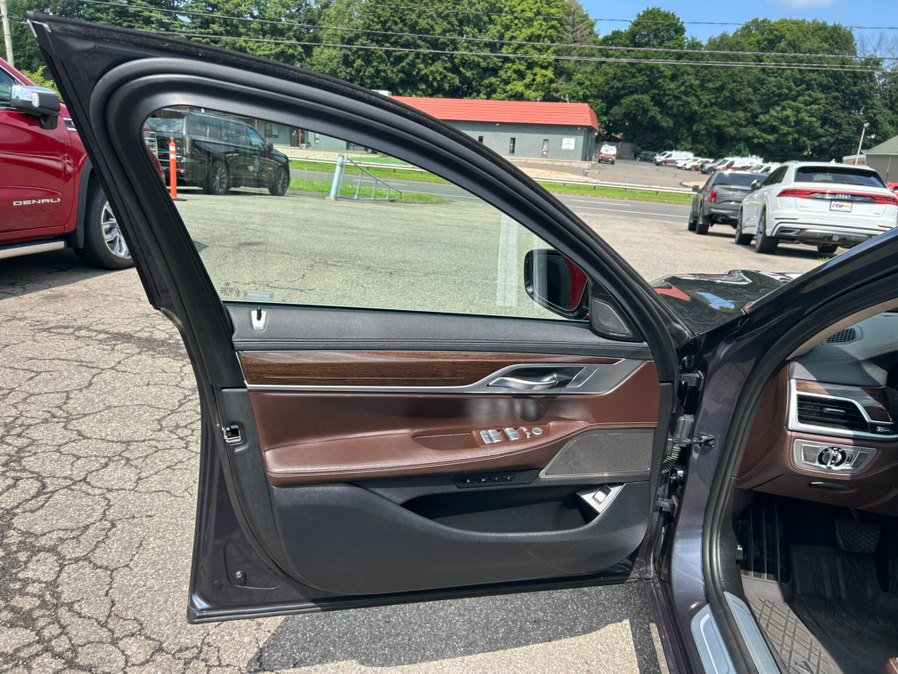 Used 2020 BMW 750i xDrive AWD/4WD image 16