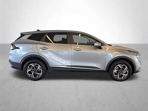 Used 2024 Kia Sportage LX AWD/4WD image 6