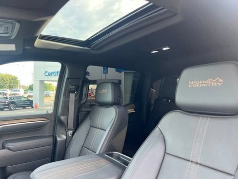 Used 2025 Chevrolet Silverado 1500 High Country w/ Midnight Edition AWD/4WD image 17