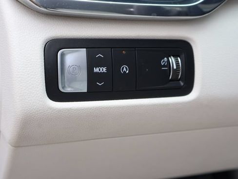 Used 2025 GMC Acadia Denali FWD image 23