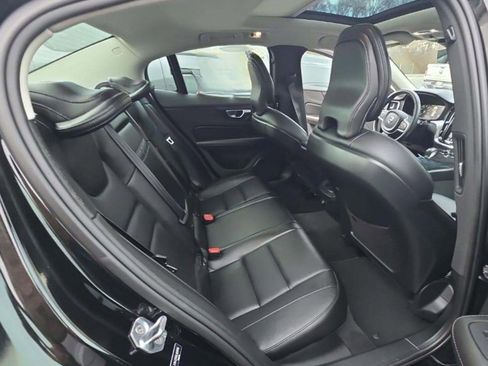 Used 2020 Volvo S60 T6 Momentum image 15