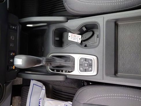 Used 2026 Nissan Frontier SV w/ All-Weather Content Package image 25