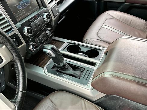 Used 2015 Ford F150 Platinum w/ Equipment Group 701A Luxury RWD image 17