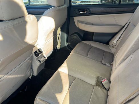 Used 2018 Subaru Outback 3.6R Limited image 8
