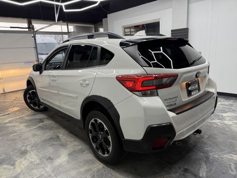 Used 2021 Subaru Crosstrek 2.0i Premium w/ Moonroof Package image 3