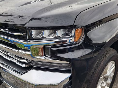 Used 2019 Chevrolet Silverado 1500 LTZ w/ LTZ Premium Package image 6