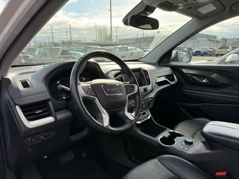 Used 2024 GMC Terrain SLT image 8