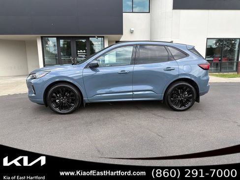 Used 2023 Ford Escape ST-Line Elite w/ Premium Technology Package AWD/4WD image 2