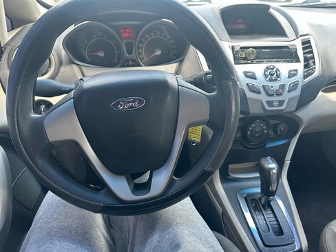 Used 2012 Ford Fiesta SE FWD image 19