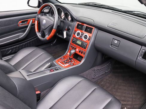 Used 2003 Mercedes-Benz SLK 320 image 24