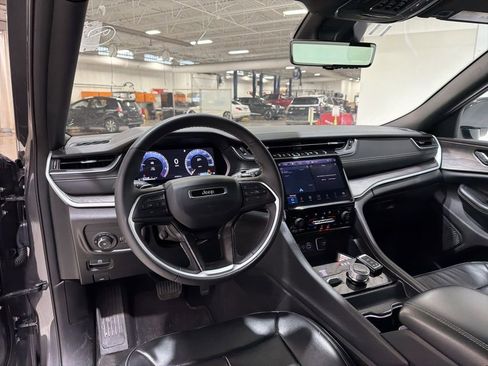 Used 2024 Jeep Grand Cherokee L Limited w/ Luxury Tech Group II AWD/4WD image 23