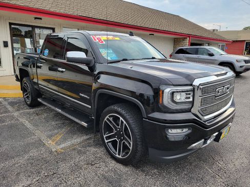 Used 2018 GMC Sierra 1500 Denali AWD/4WD image 3