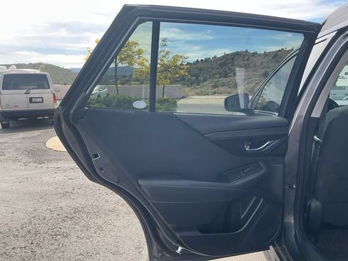 Used 2025 Subaru Outback Premium AWD/4WD image 8