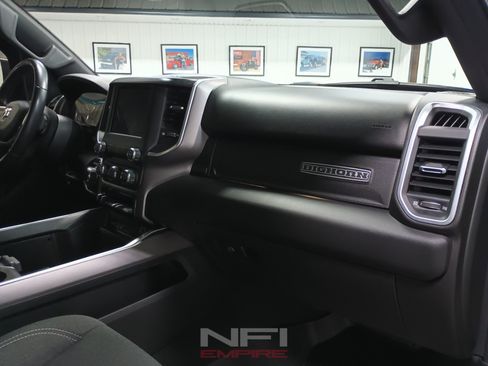 Used 2019 RAM 1500 Big Horn AWD/4WD image 38