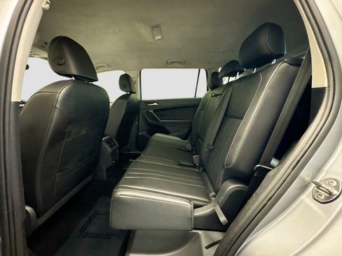 Used 2022 Volkswagen Tiguan SE image 15