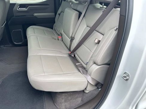 Used 2025 GMC Sierra 1500 SLT RWD image 15