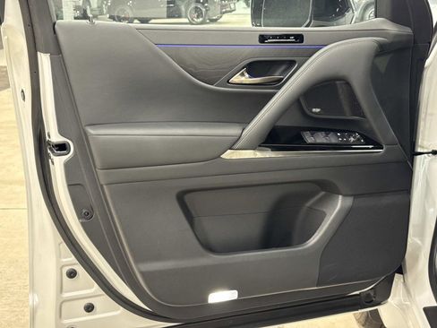 Certified 2025 Lexus LX 600 4WD w/ Luxury Package image 19