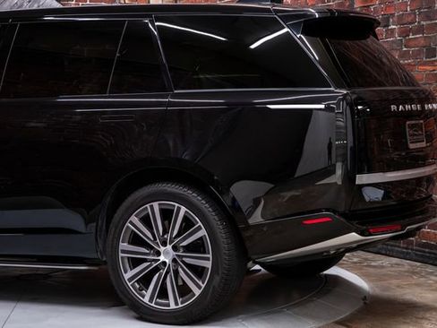Used 2024 Land Rover Range Rover Long Wheelbase Autobiography AWD/4WD image 8