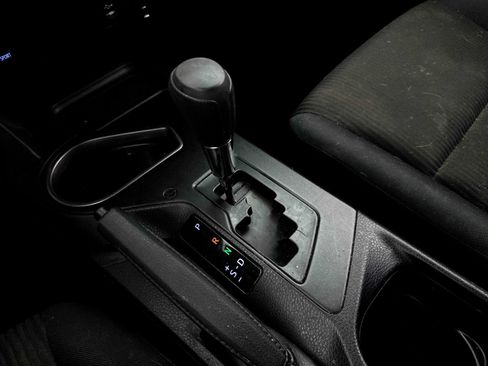 Used 2018 Toyota RAV4 LE w/ Carpet Mat Package FWD image 20