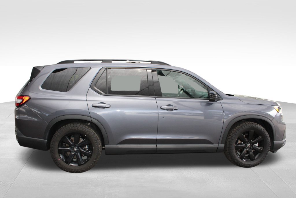 Used 2025 Honda Pilot Black Edition image 19