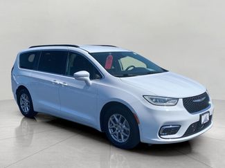 Used 2022 Chrysler Pacifica Touring-L FWD video 1