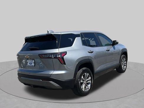 Used 2025 Chevrolet Equinox LT FWD image 3
