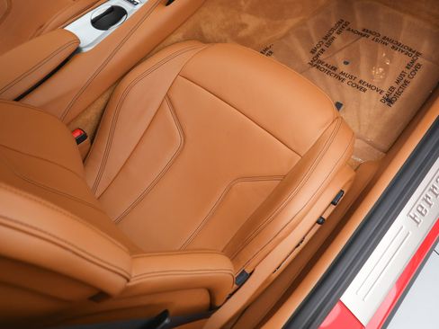 Used 2016 Ferrari F12 Berlinetta RWD image 23